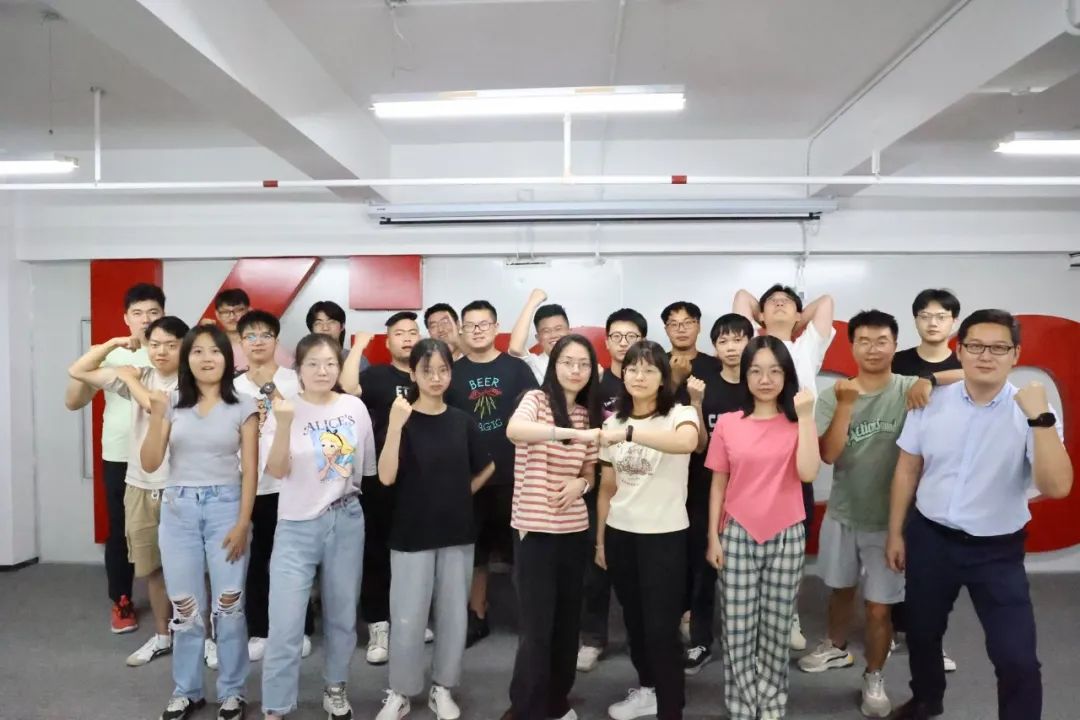 年轻正当时,万象城官网awc工控新力量